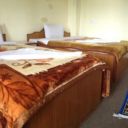 Hotel Lake House Pokhara Habitación foto